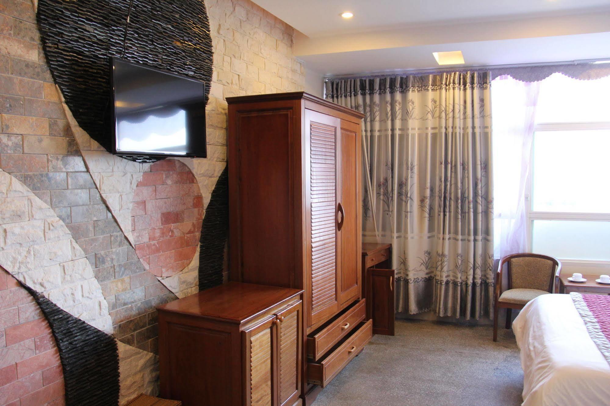Trung Duong Da Nang Beach Hotel Bagian luar foto