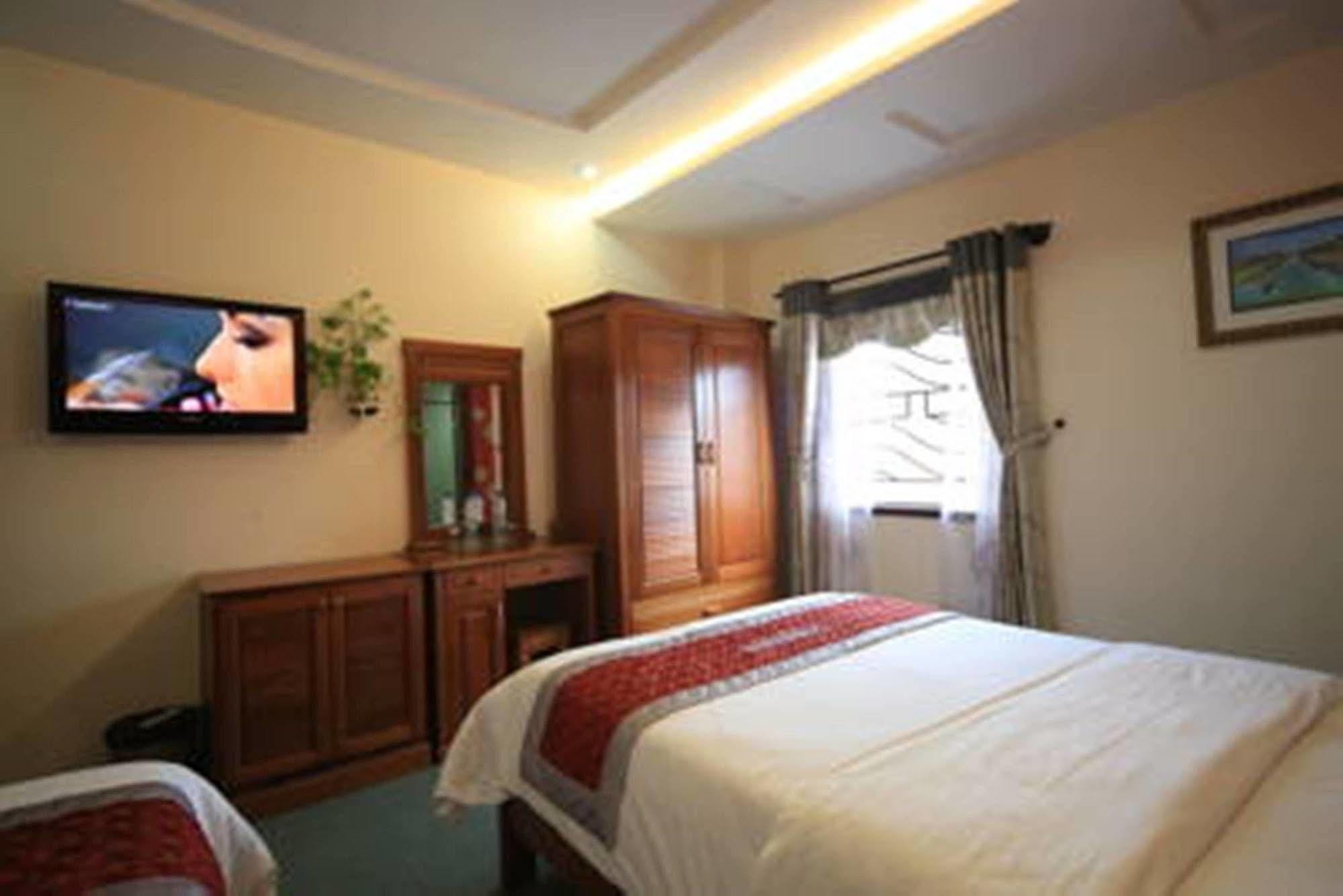 Trung Duong Da Nang Beach Hotel Bagian luar foto