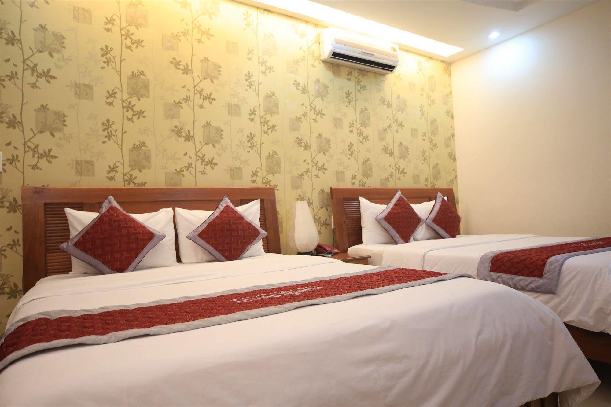 Trung Duong Da Nang Beach Hotel Bagian luar foto